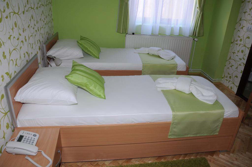 Garni Hotel Laguna Lux Nis Room photo