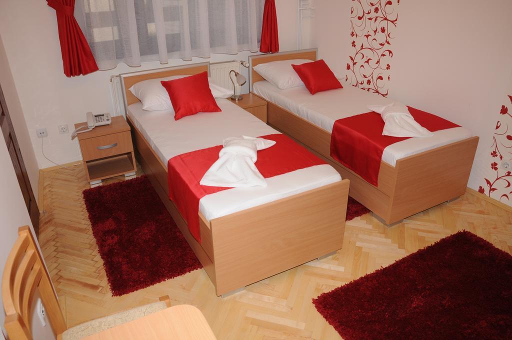 Garni Hotel Laguna Lux Nis Room photo